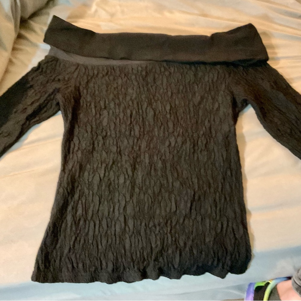 Top - Picture 2 of 2